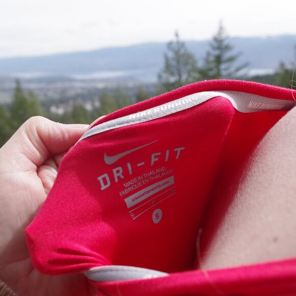 Red NiKe Running Ladies Shirt - Picture 2 of 11